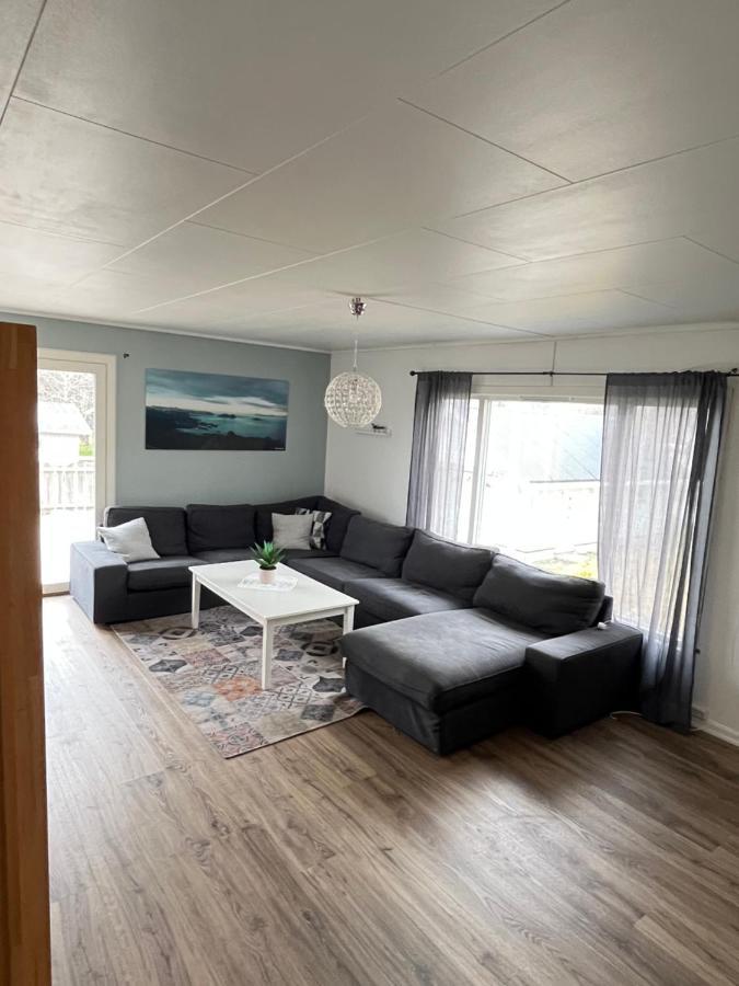 Hus Sentralt I Lofoten Apartman Leknes Kültér fotó