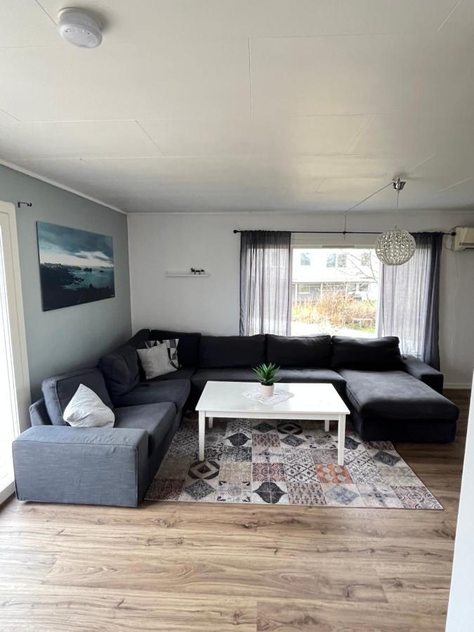 Hus Sentralt I Lofoten Apartman Leknes Kültér fotó